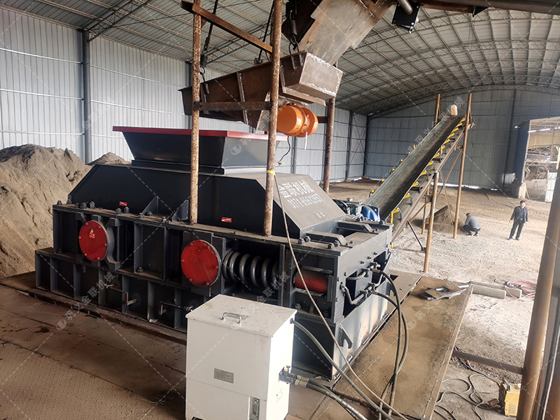 鵝卵石對(duì)輥破碎機(jī)介紹，為什么選擇金聯(lián)機(jī)械？